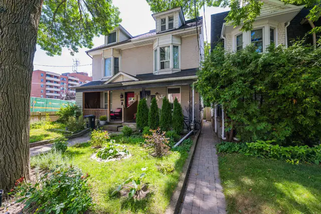 241 Langley Ave, Toronto, Ontario